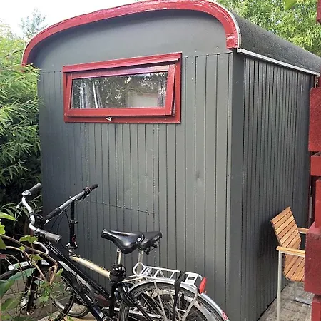 Lodge Gipsy Wagon Near Amsterdam And Velserbroek